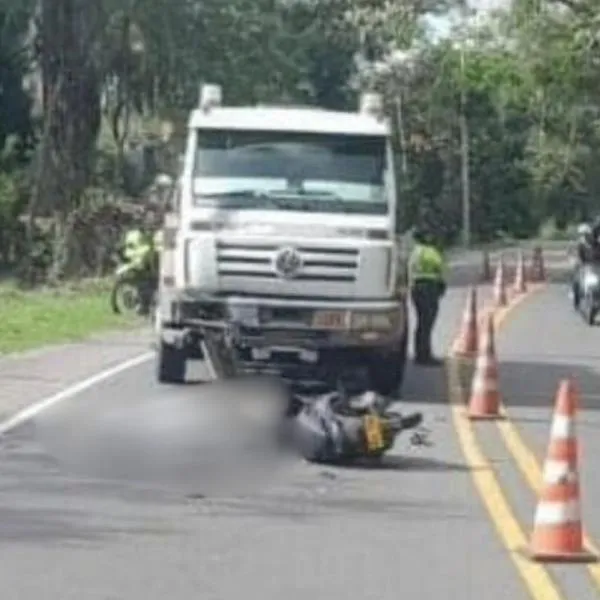 Motociclista murió luego de estrellarse contra un carrotanque en el Tolima