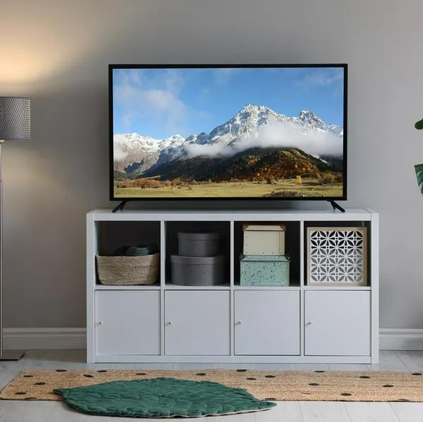 ¿Por qué mi televisor se ve doble? 