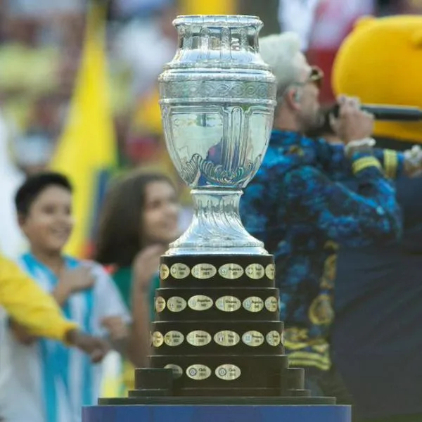 Foto de trofeo de Copa América, en nota de cuál país es el campeón de Copa América en redes 