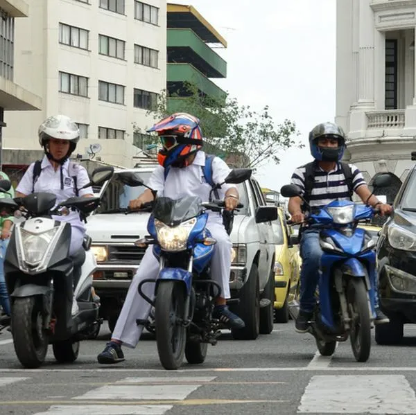 Motos en Colombia y con qué sistemas deberán venir en 2025