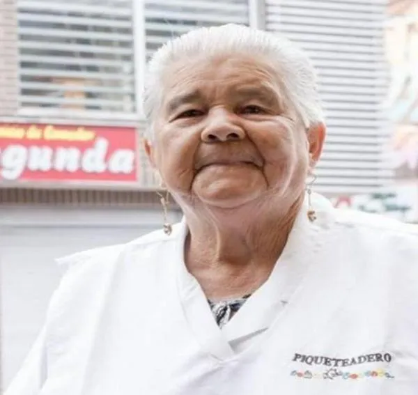 Doña Segunda. En relación  con lío con la Dian.