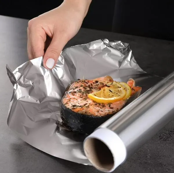 Comida en papel de aluminio, en nota sobre cómo se utiliza 