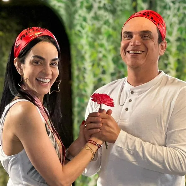 Silvestre Dangond con su esposa, en nota sobre su historia de amor