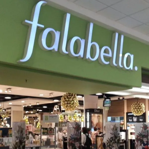 Almacenes Falabella y Éxito, que junto con Homecenter y más empresas tienen lugares parecidos donde fabrican los muebles