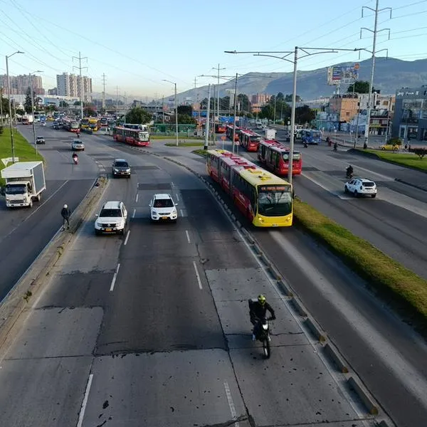 ¿Cuánto es la multa por invadir el carril de Transmilenio?