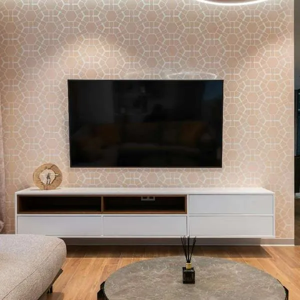Foto de televisión, en nota de qué es el ruido que hace el televisor cuando está apagado