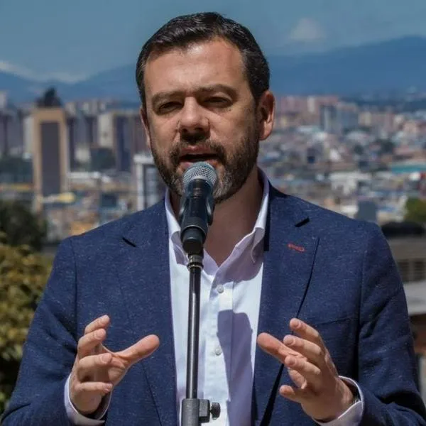 Carlos Fernando Galán, alcalde de Bogotá, volvió a abrir la puerta para cobrar nuevo impuesto a los hogares, negocios y todos en la ciudad.