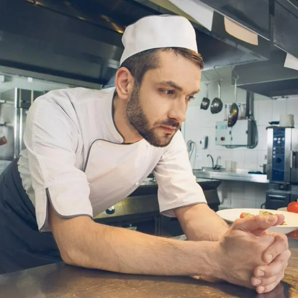 Foto de chef, en nota de cómo es que restaurantes Sierra Nevada tiene nuevos socios y giro significativo