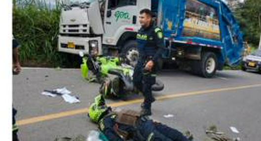 Dos policías lesionados en accidente de tránsito en Armenia. Chocaron contra camión de basura