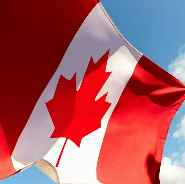 ¿Qué significa la hoja que está en la bandera de Canadá? 