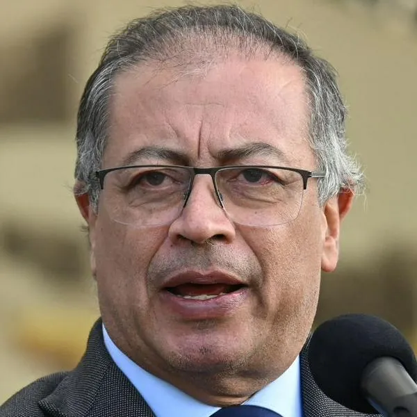 Gustavo Petro ataca a la prensa y por información sobre las presuntas chuzadas