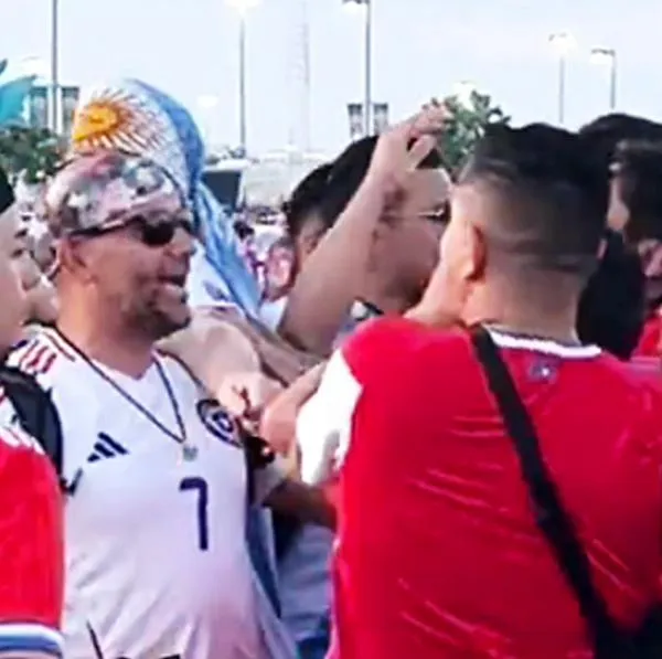 Pelea en Copa América entre hinchas argentinos y chilenos, que terminó en abrazos