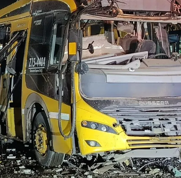 Bus del SITP explotó, dejó a un herido y causó pánico en Bosa Recreo, Bogotá