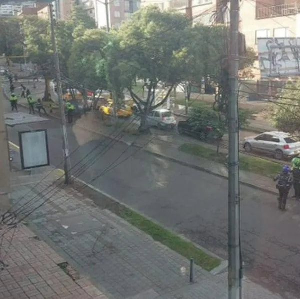 Amenaza de bomba en Bogotá: Policía revisa paquete sospechoso en la calle 45