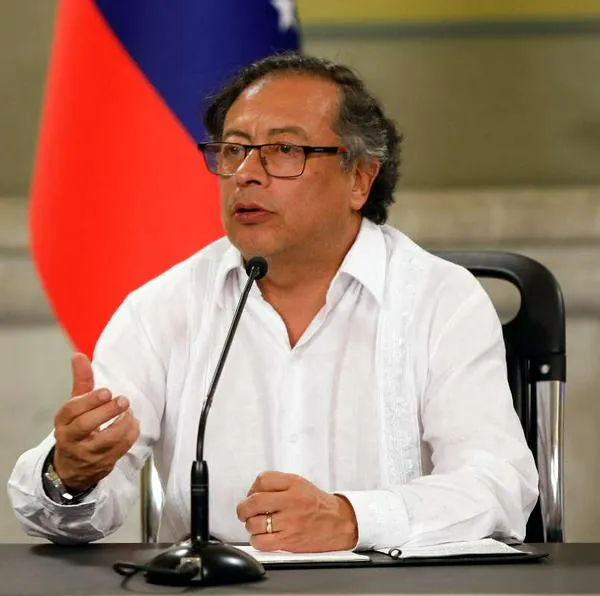 ¿Gustavo Petro busca la reelección? Eso cree un 62 % de consultados en encuesta Invamer Poll
