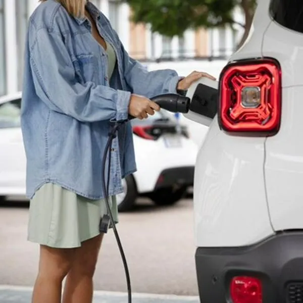 Carros sin pico y placa híbridos o eléctricos que más se venden en Colombia