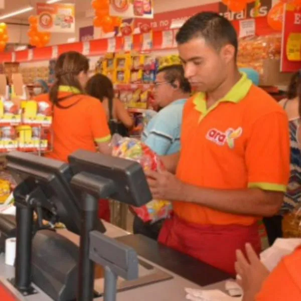 ¿Cuánto gana un Cajero del Ara 2024? Tienen bono de alimentación y de antigüedad