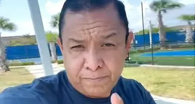 Iván René Valenciano, cuyo hijo fue detenido por supuesto robo a mano armada en Medellín: