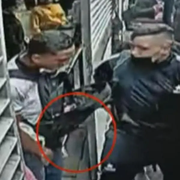 Robos de celulares en Transmilenio: revelan videos de cómo actúan ladrones