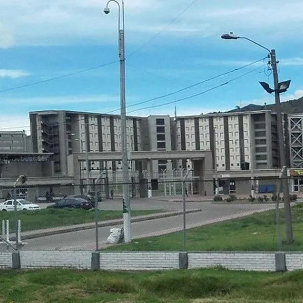 Fotos de los dos presos que se fugaron de cárcel La Picota, de Bogotá