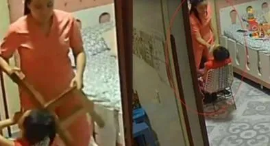 Menor con discapacidad era golpeada por su terapeuta: hasta le puso una silla en la cabeza 