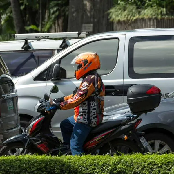 Foto de motociclista, en nota de qué pasa si SOAT de moto está a nombre de otra persona 