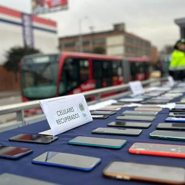 Policía recuperó celulares robados en Transmilenio: ¿cómo consultar si está el suyo?