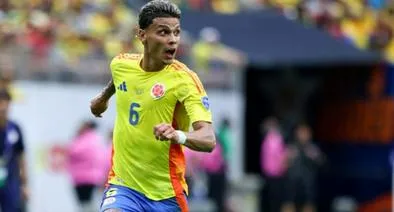 Foto de Richard Ríos, en nota de que el jugador por Colombia en Copa América tuvo subida propuesta íntima de modelo