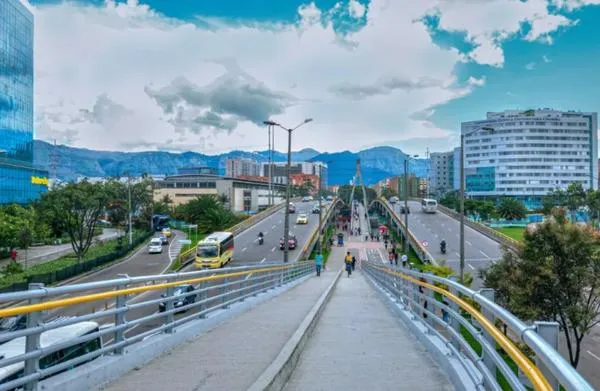 ¿Conoce el verdadero nombre de la avenida 68 de Bogotá? Tiene que ver con un papa