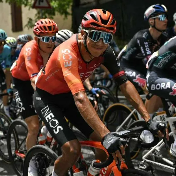 Foto de Egan Bernal, en nota sobre clasificación general Tour de Francia 2024  en etapa 1 