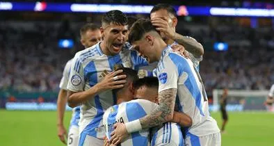 Argentina y Canadá clasifican en Copa América. 