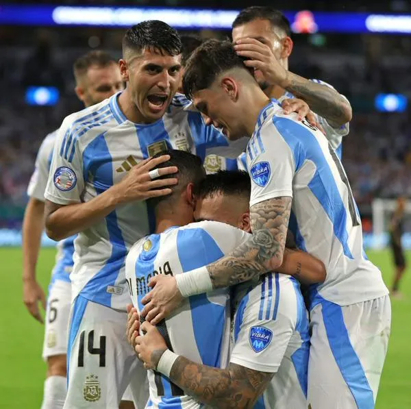 Argentina y Canadá clasifican en Copa América. 