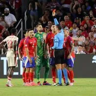 Todo Chile se fue encima de Wilmar Roldán por su arbitraje en Copa América ante Canadá
