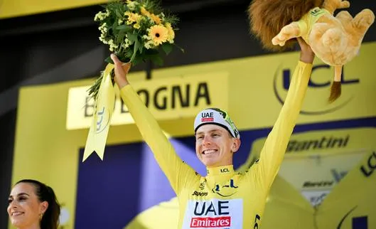 Tour de Francia: Pogacar se viste de amarillo y confirma su puesto de favorito