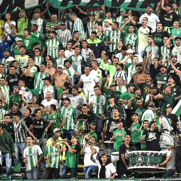 Foto de hinchada verdolaga, en nota de que Atlético Nacional expuso a uno de sus fichajes más esperados, a Jorman Campuzano