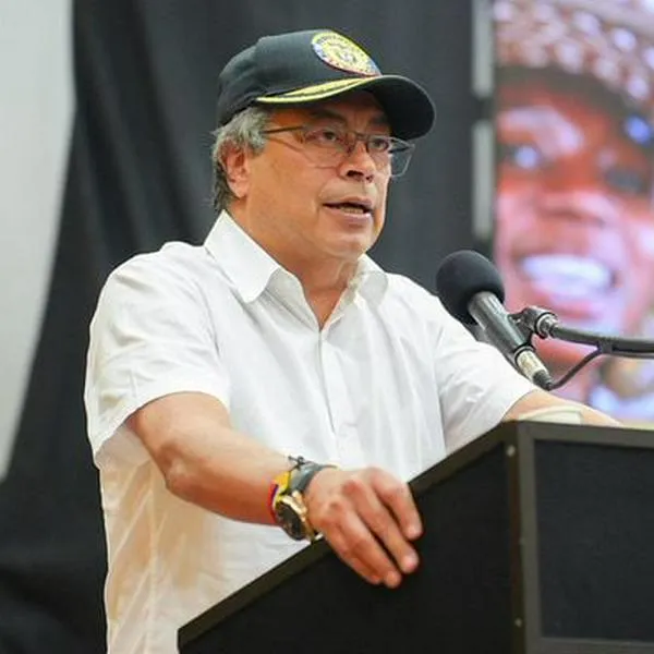 Gustavo Petro defendió reforma laboral y respondió ataque de Álvaro Uribe