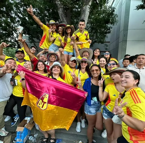 Hinchas de Colombia en la concentración de la selección, previo al duelo contra Brasil por la Copa América