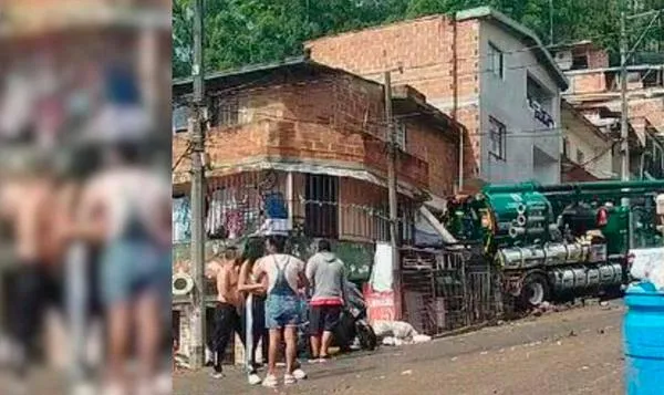 EN VIDEO: Contra una casa fue a dar camión del distrito que se rodó en una loma de Las Granjas