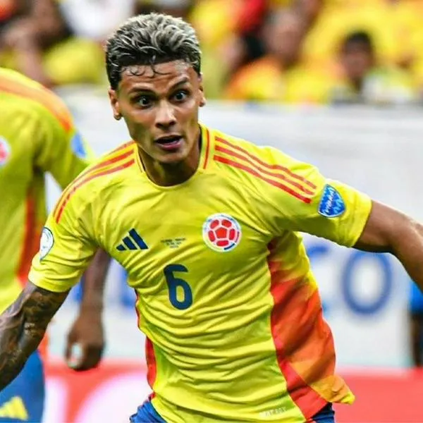 Richard Ríos molesto en Copa América por comentario de periodista; mostró taches