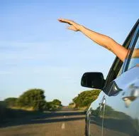 Lo que tendría que pagar por sacar la mano por la ventana de los carros; saldría costoso