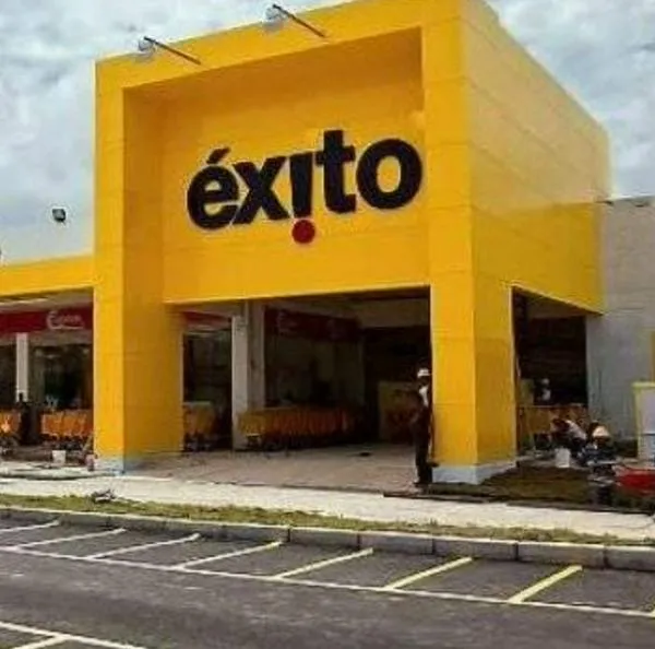 Grupo Éxito dará bolsas de materiales reciclados y puntos a quienes lleven su propio empaque