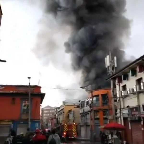 Incendio en San victorino (Bogotá): terror en videos de las llamas en una piñatería