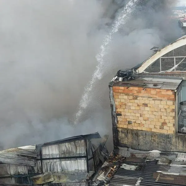 Incendio en una bodega de San Victorino, centro de Bogotá