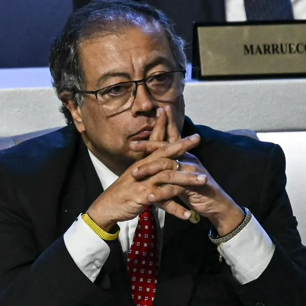 Gustavo Petro insiste en 9 puntos para una constituyente