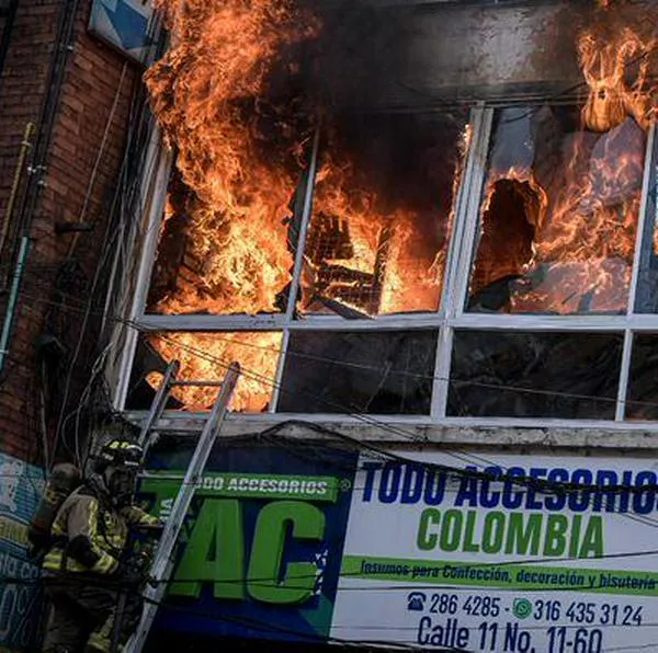Incendio en el sector de San Victorino de Bogotá fue controlado en un 85 %