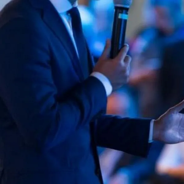 ¡Serán vecinos de Jesús! Pastor vende “terrenos en el cielo” a los creyentes