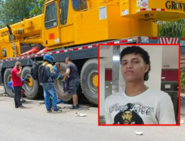 Motociclista murió aplastado por las llantas de una grúa: su amigo alcanzó a saltar 