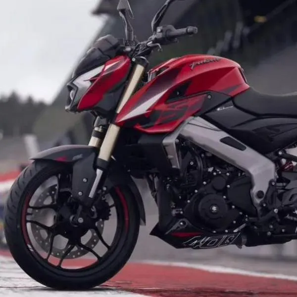 Moto Pulsar NS 400 será vendida en Colombia a partir de 2024, pero persiste misterio con su precio, el cual no ha sido revelado por Bajaj.