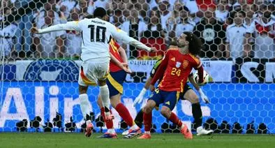 Mano en España vs. Alemania que no fue pitada desata polémica: video y cómo fue