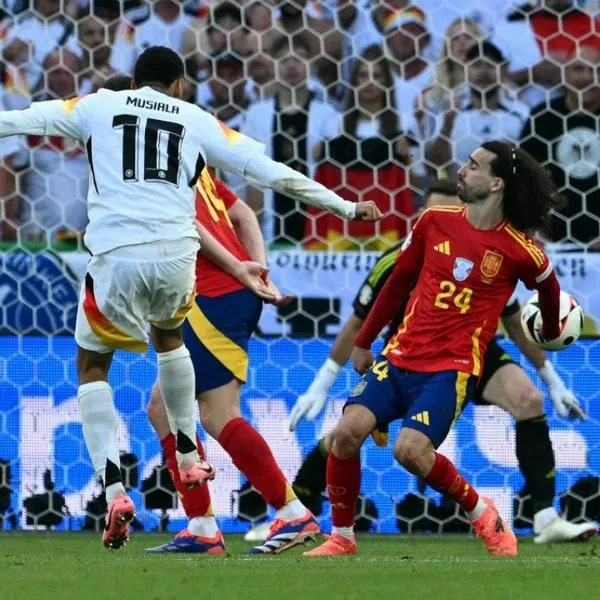 Mano en España vs. Alemania que no fue pitada desata polémica: video y cómo fue